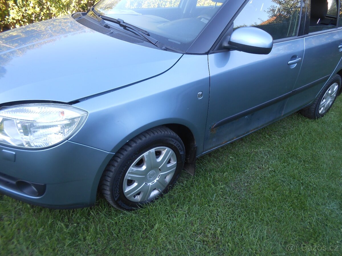 ŠKODA FABIA 2 KOUPÍM LEVÉ PŘEDNÍ DVEŘE POUZE V BARVĚ 9154