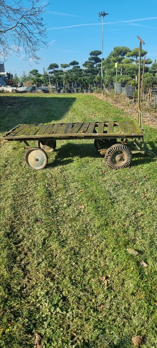 Vozik zahradní ručně vedený ,velký rejd