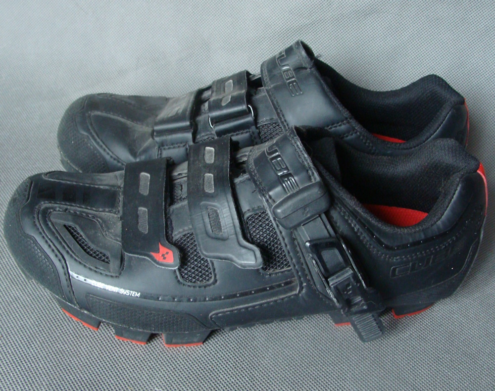 Cyklistické tretry kros, MTB CUBE BLK vel. 40