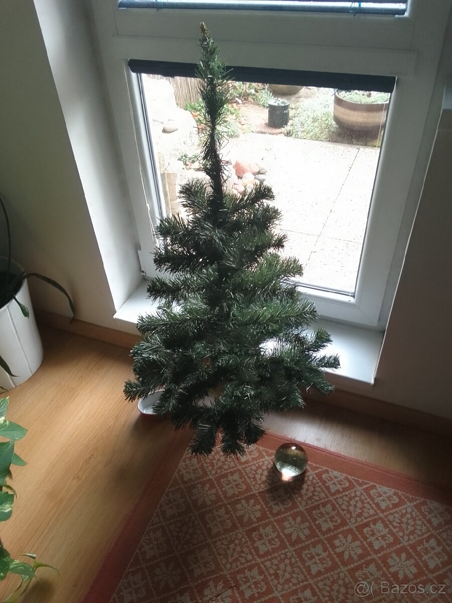 Umělý vánoční stromek