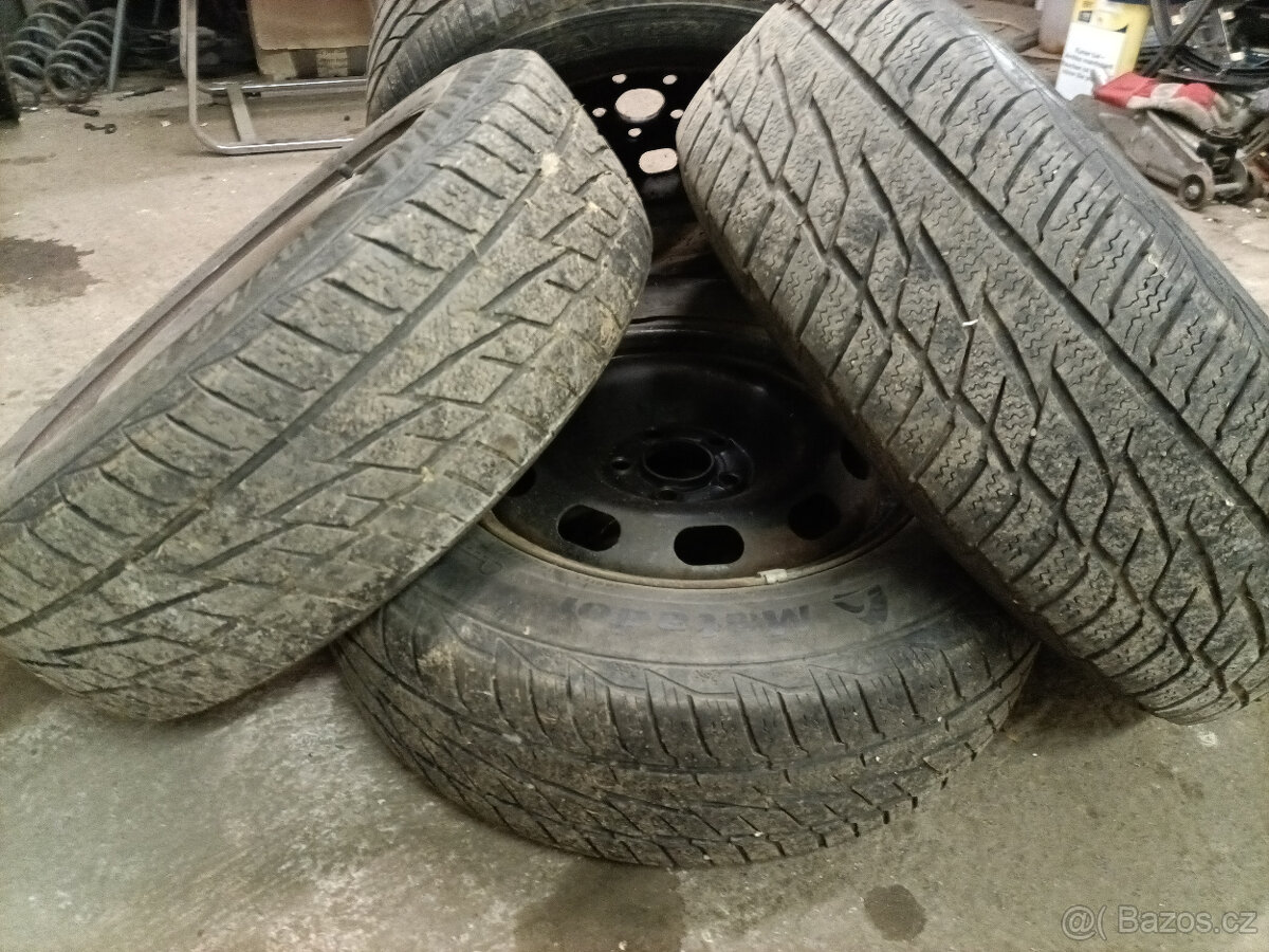 Plechové disky s pneu 195/65 R15 octavia 1, golf 4, Audi A3