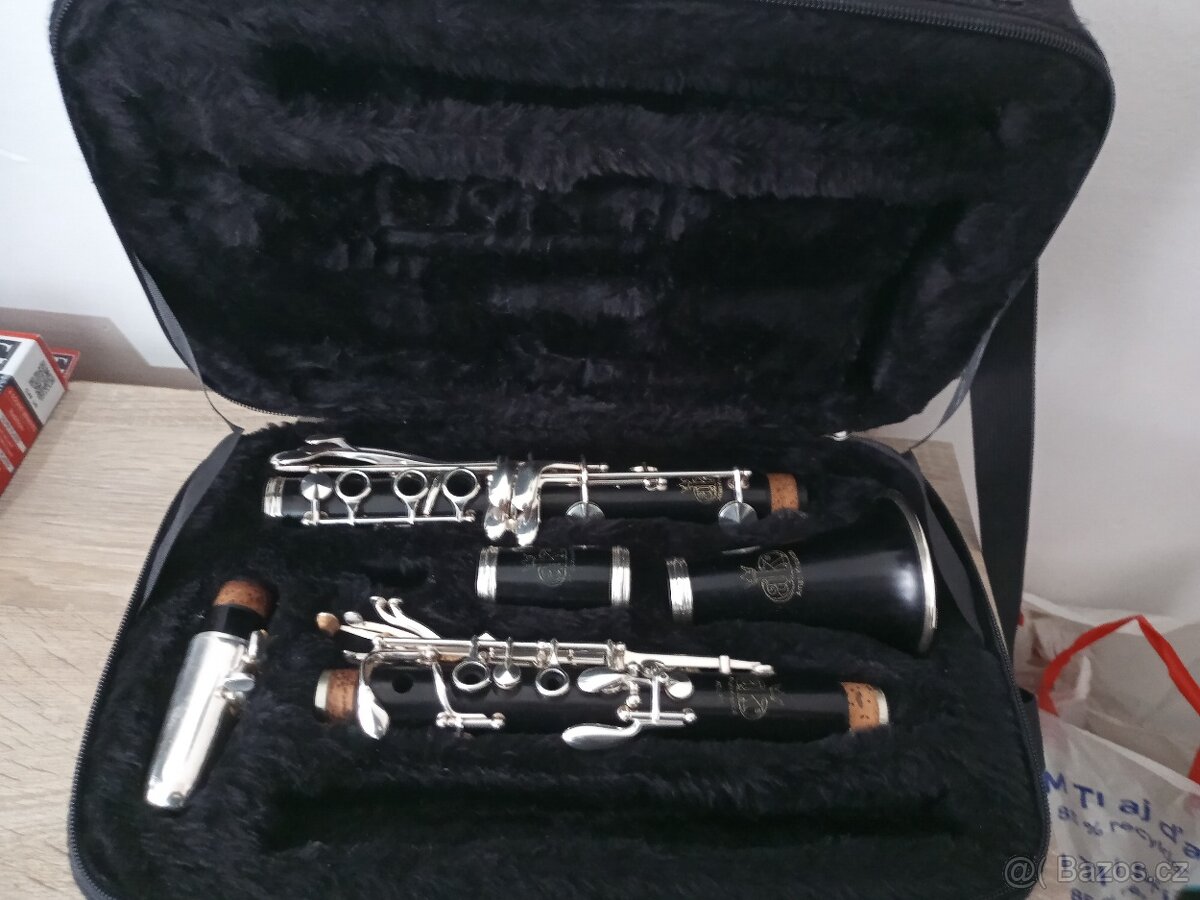 Prodám B klarinet Amati ACL 312