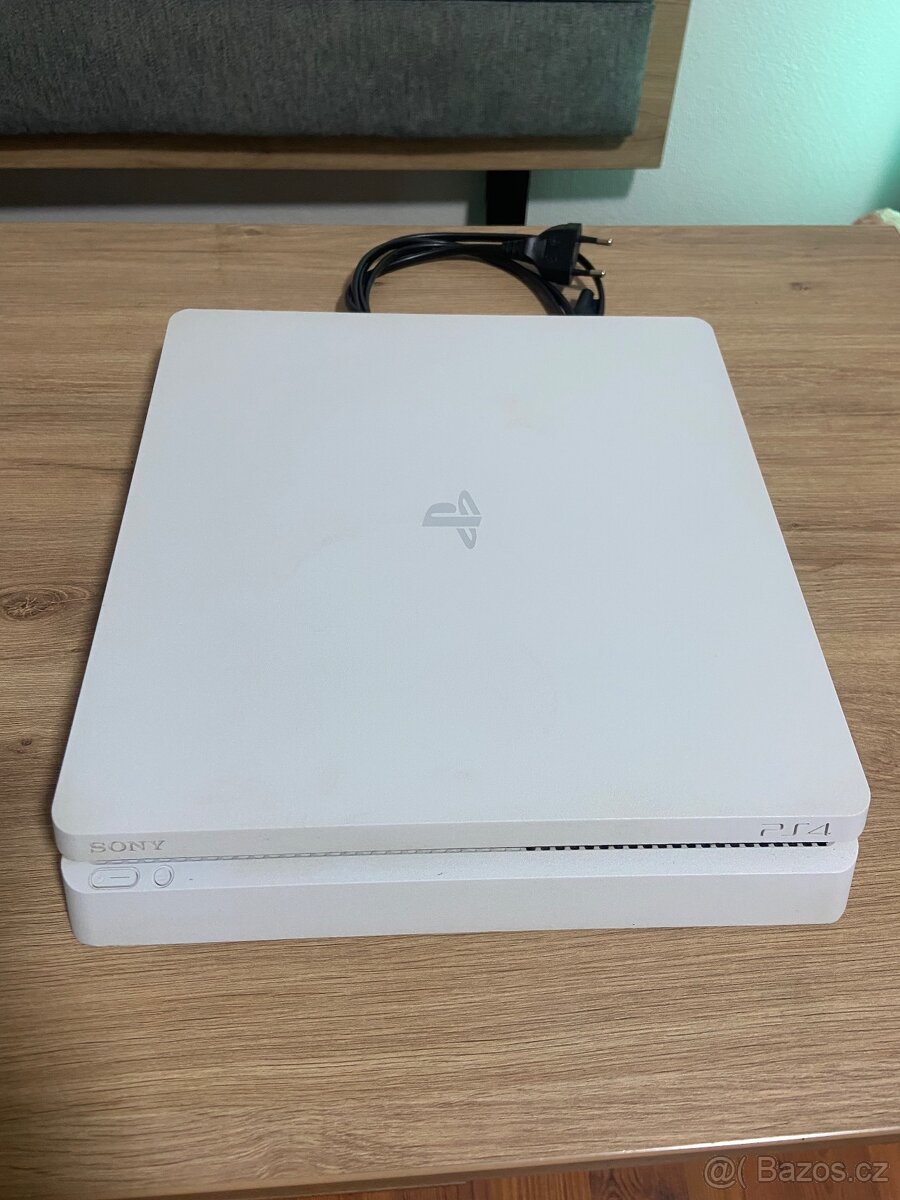 PlayStation 4 slim -500gb