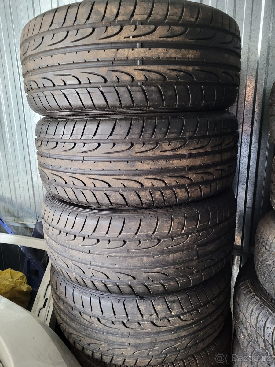 215/45r16 Dunlop sportmaxx letni