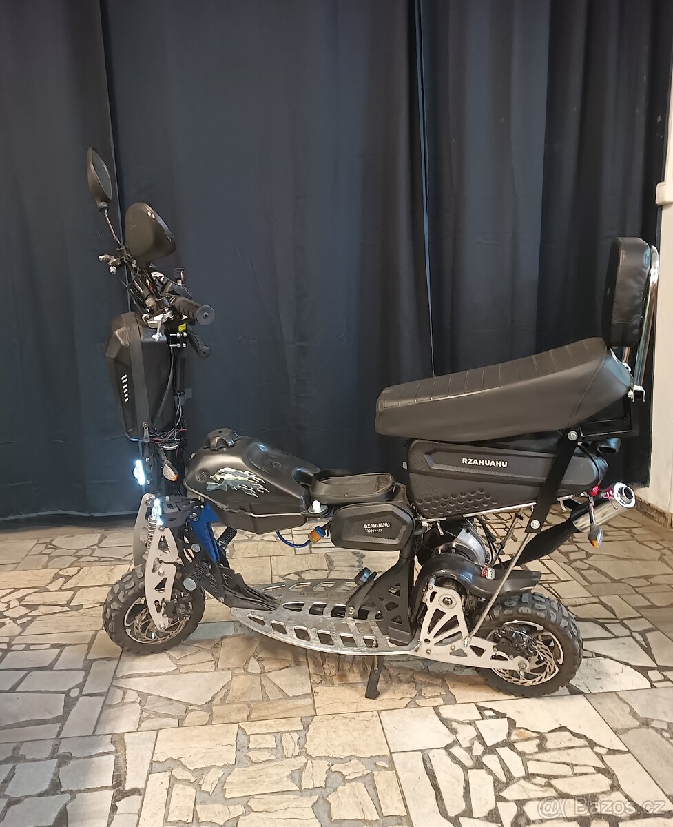 Motokoloběžka nitroscooter XG10 allroad 49ccm