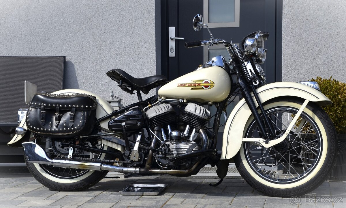 Harley Davidson WLC 750  1950  -  bílé SPZ