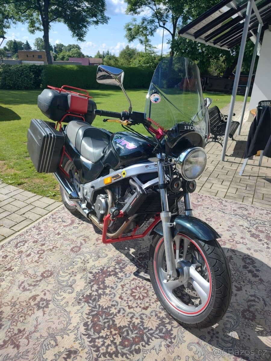 Honda NTV 650