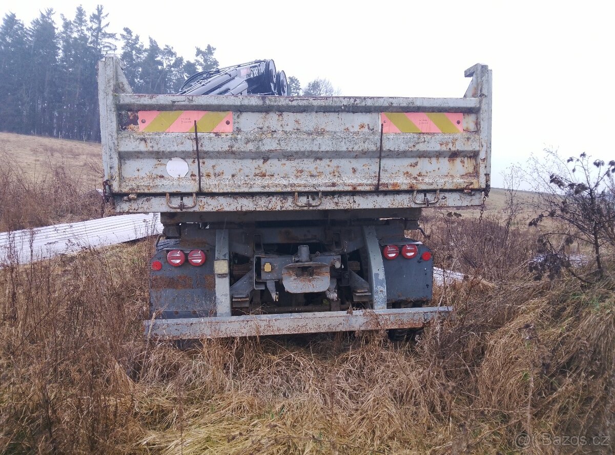 LIAZ 111800 s rukou