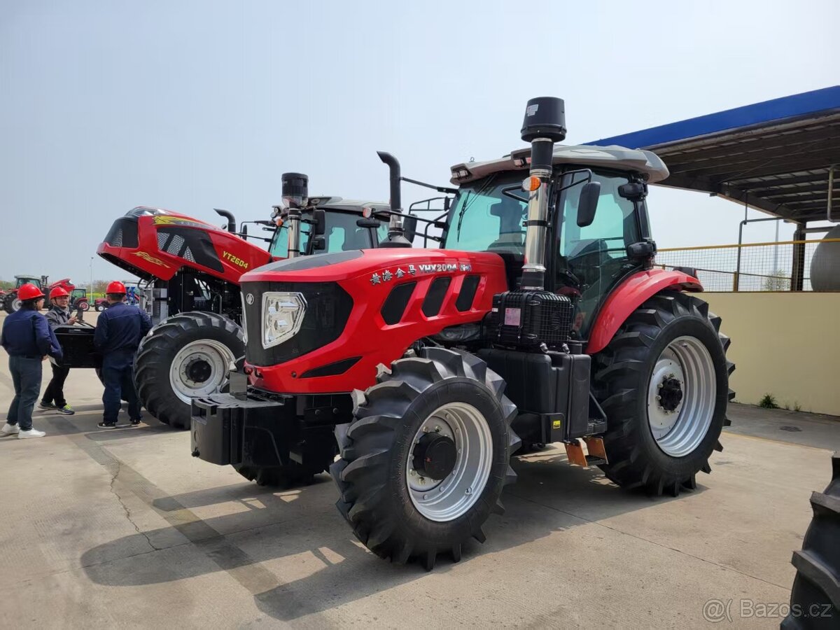 Traktor TIGER 2004