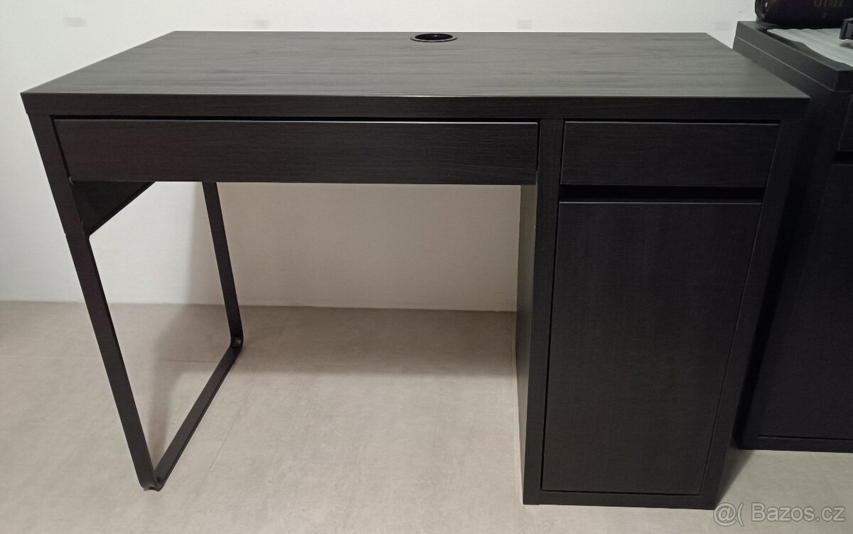 Pracovní stůl Ikea