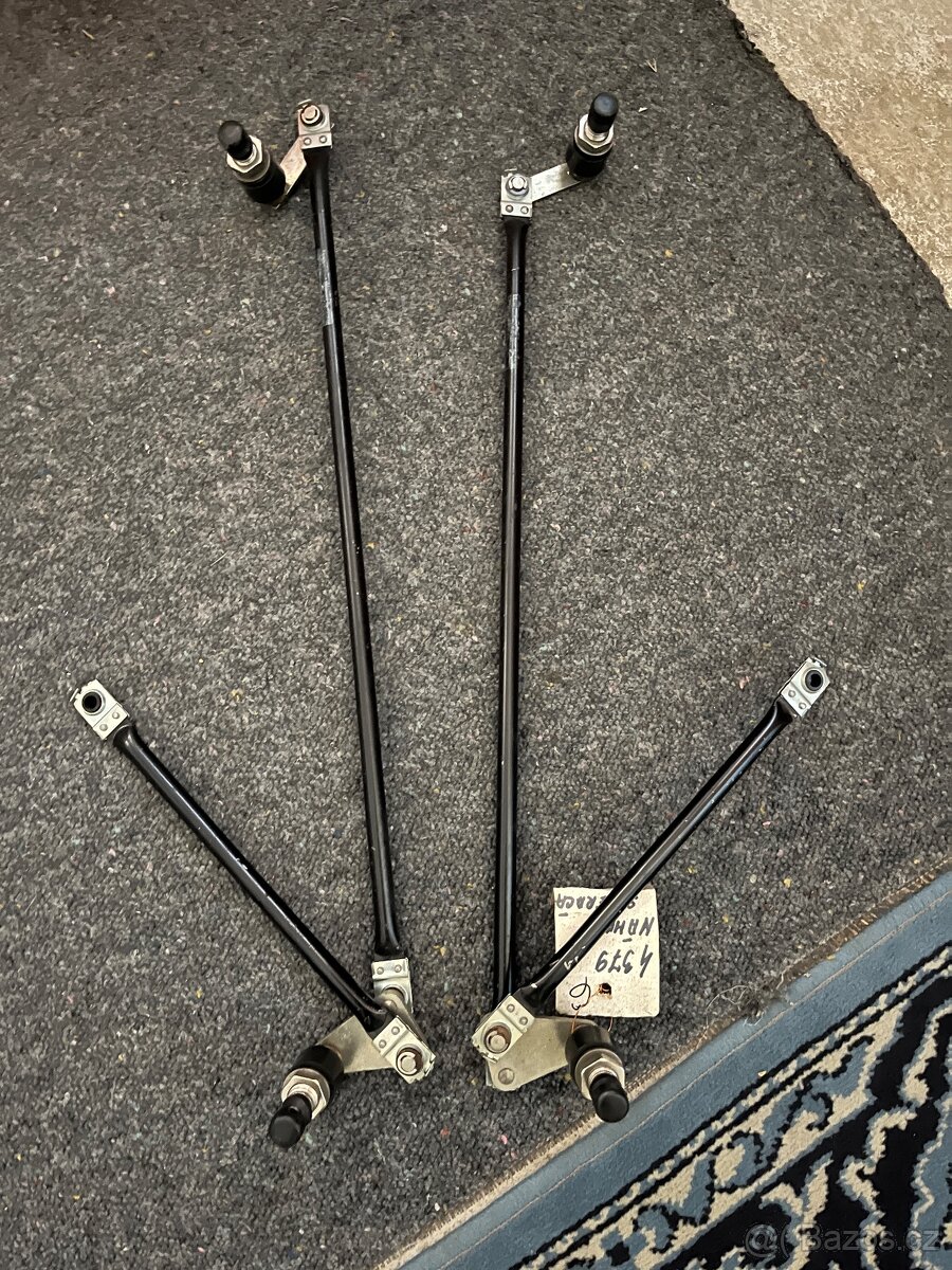 Nový mechanismus stěračů - Škoda 105/120
