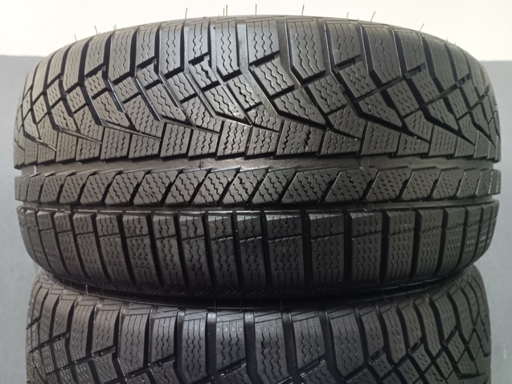 215/45 R17 SAILUN (1422)