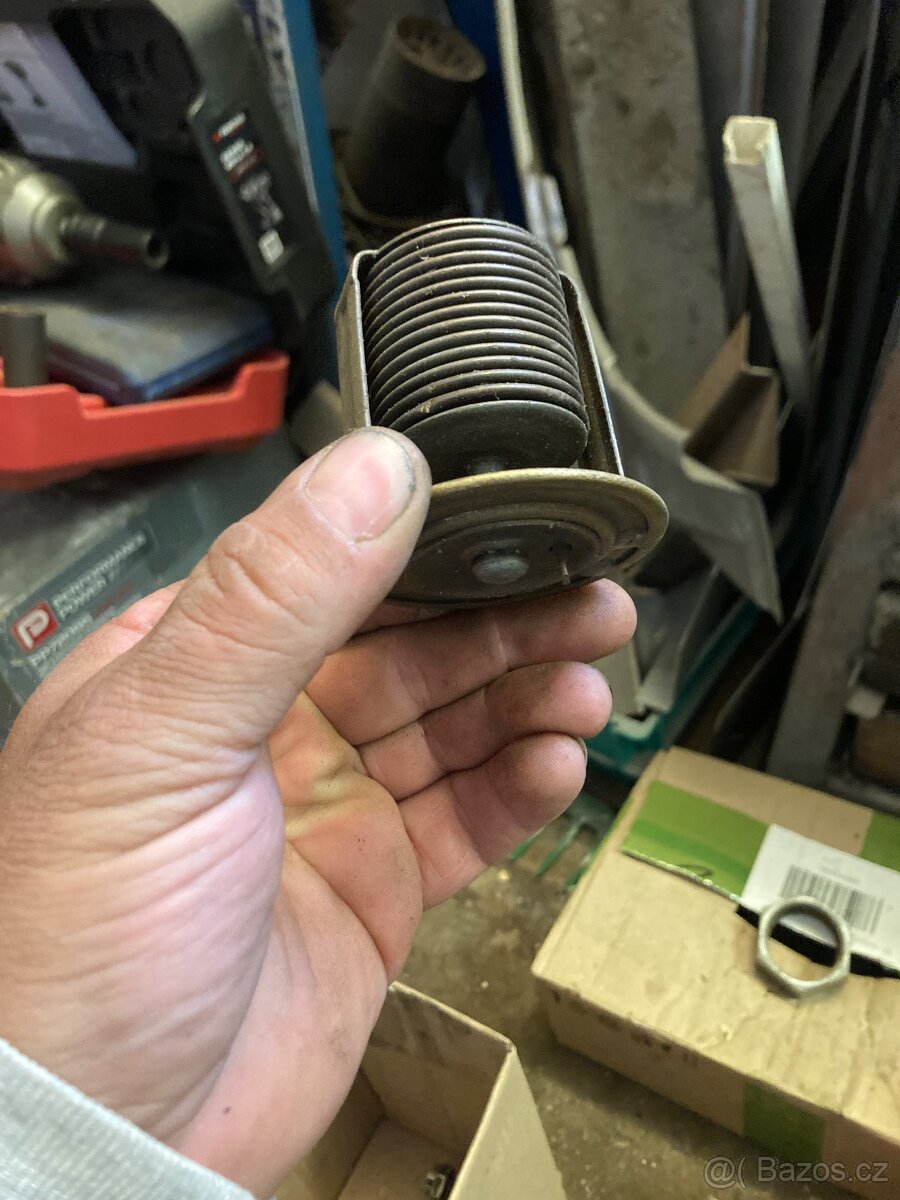 Termostat Škoda 1000mb 100 110 110R