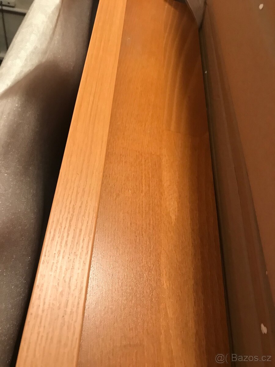 Jídelní stůl - masiv - dřevo - 140 / 70 cm