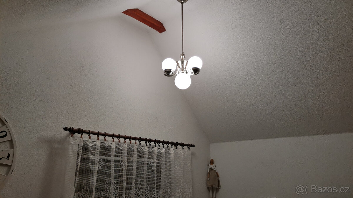 Starožitný lustr