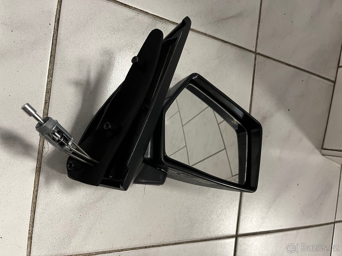 Prodám originál nove pravé zrcátko škoda Favorit