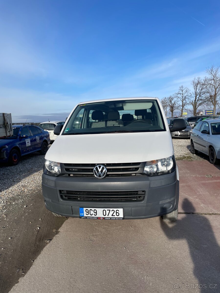 Volkswagen T5 facelift Bus