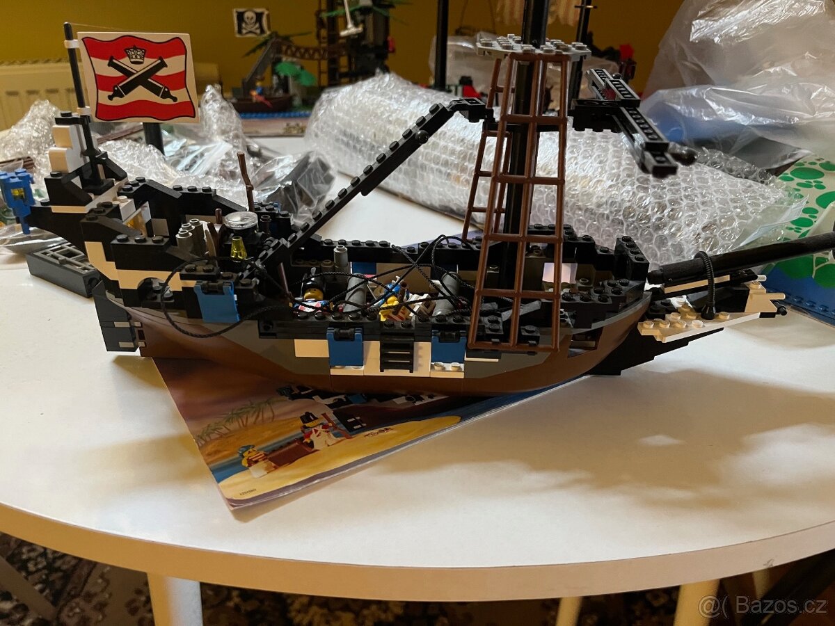 LEGO 6271 Imperial Flagship (1992)