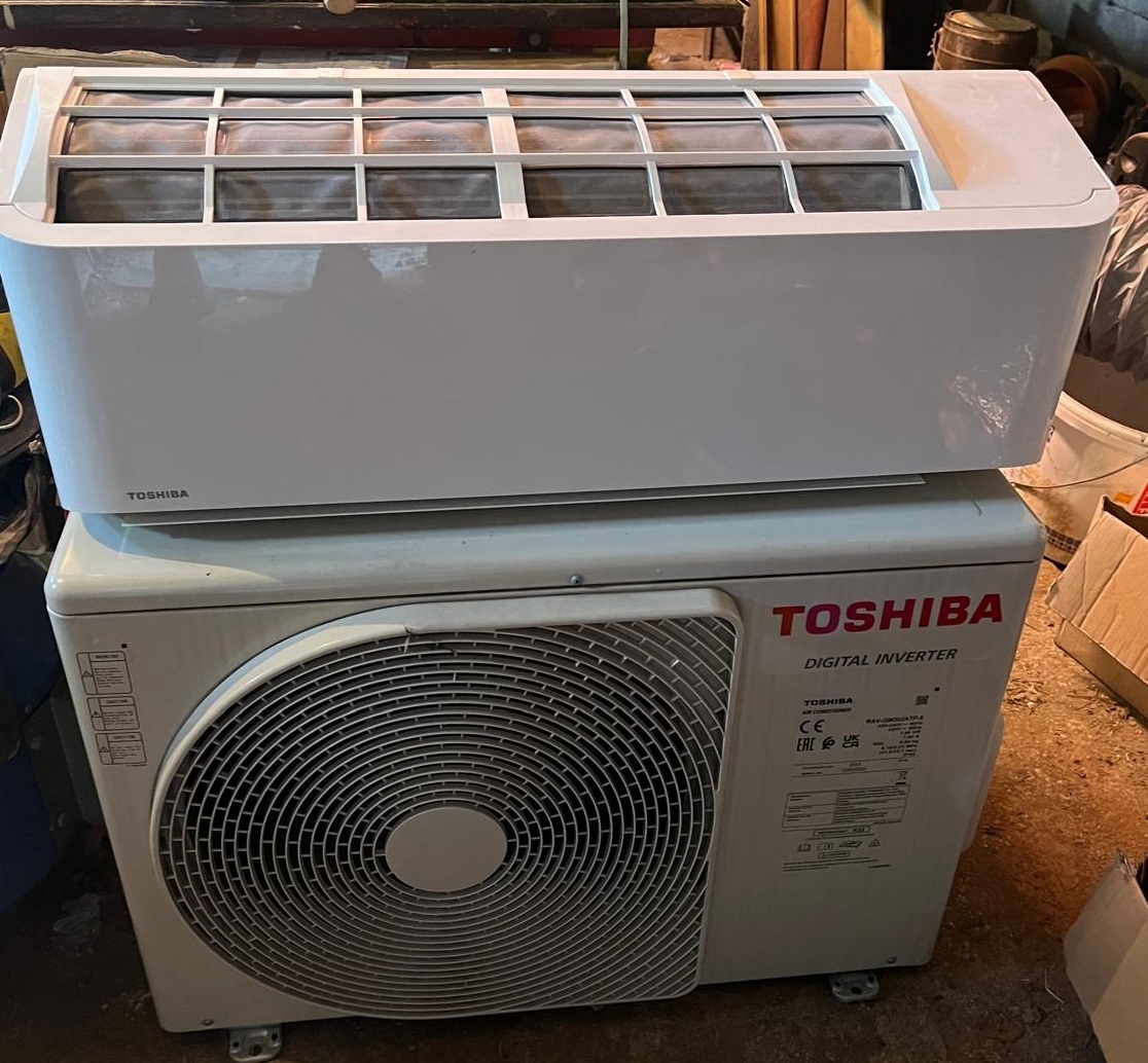 TOSHIBA RAV-GM 302ATP-E