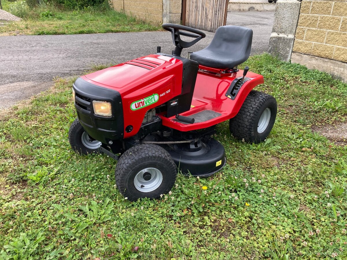 Zahradní traktor Murray 145/102