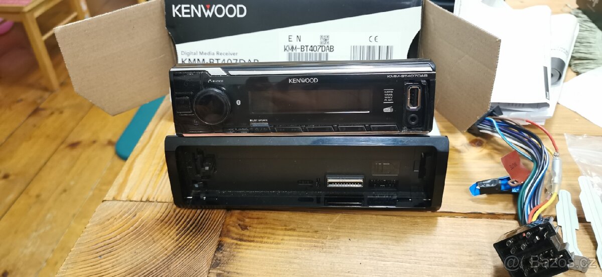 Bluetooth Autorádio Kenwood KMM-BT407DAB