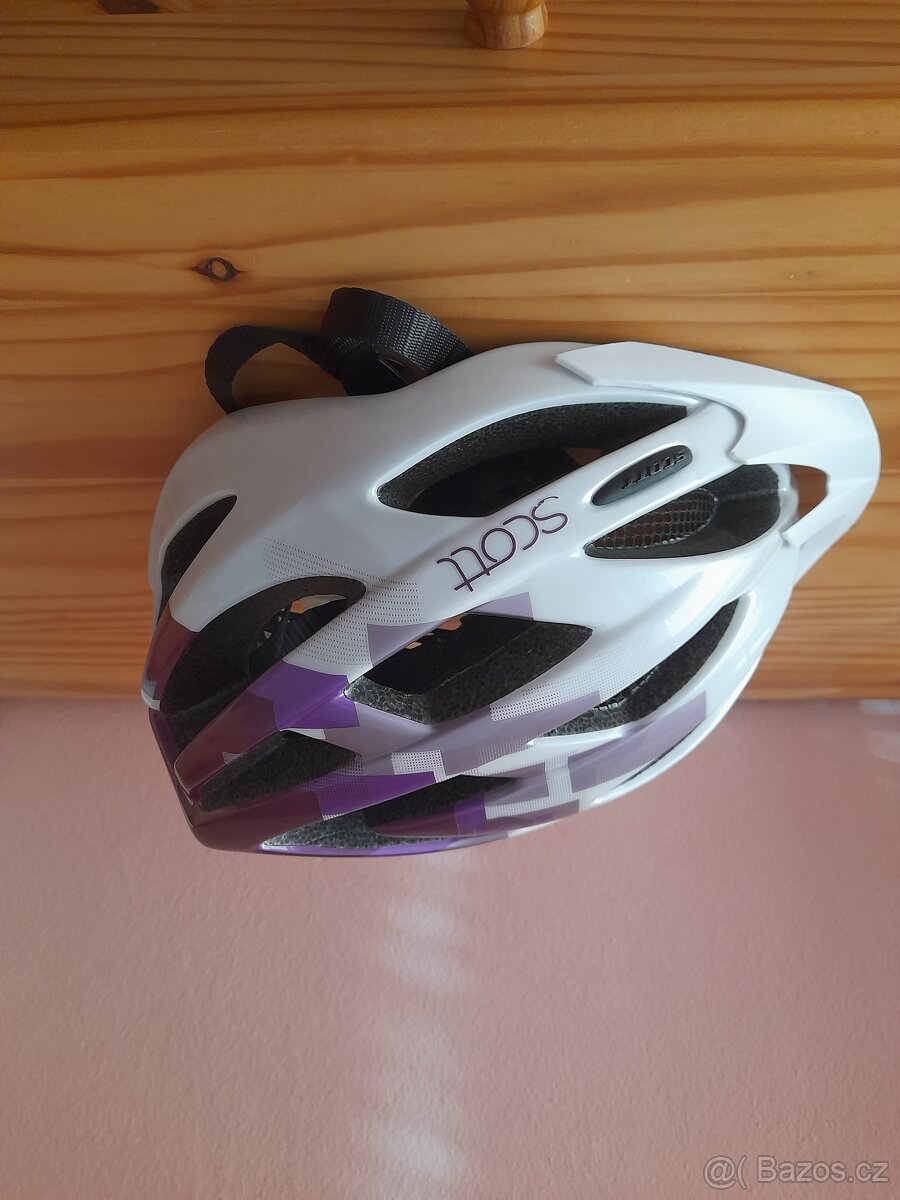 Cyklistická helma dámská