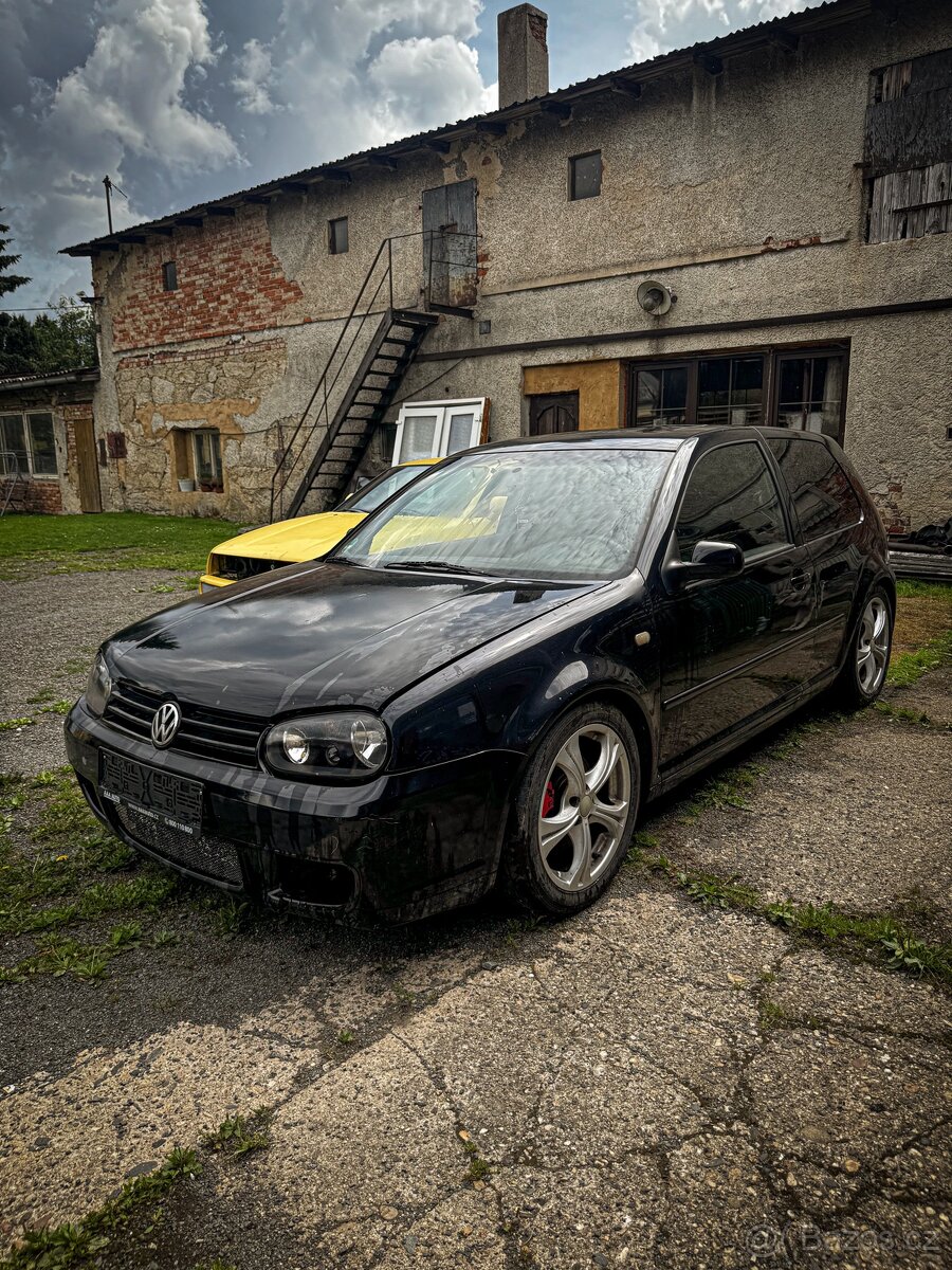 VW GOLF IV 2.3 V5 110 kW AGZ