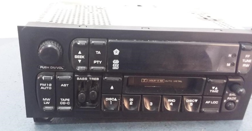 Chrysler Voyager Radio P04859504AD