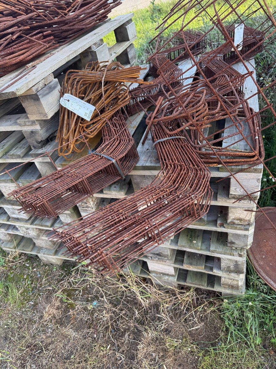 Distanční podložka UTH80