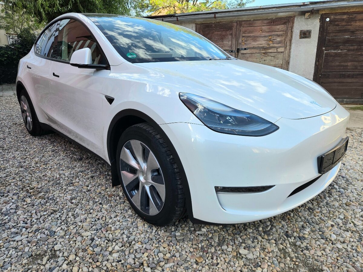 Tesla Model Y Long Range AWD 2023 záruka, tažné