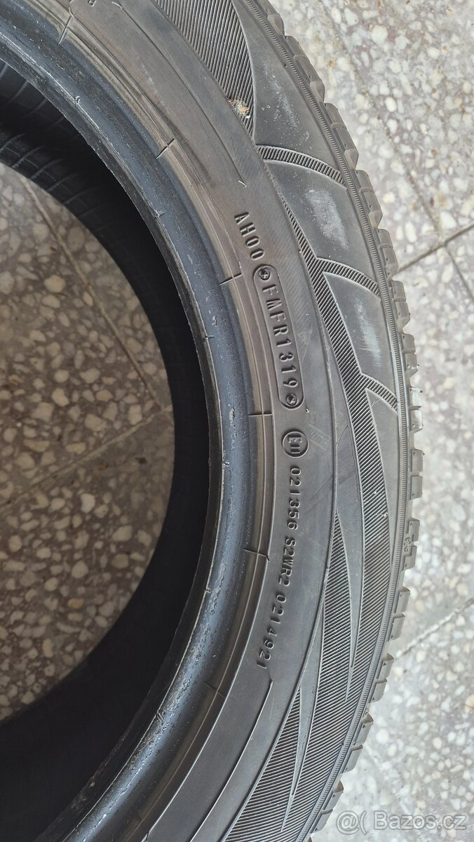 Pneu 225/55/18