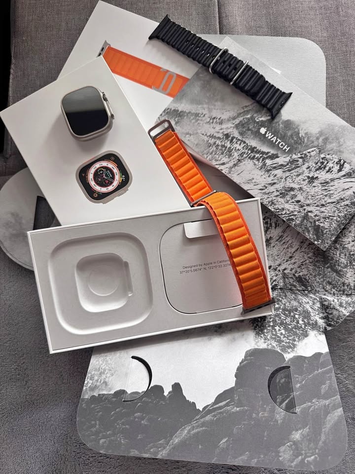 Apple Watch Ultra 49mm Titanium Orange Alpine Loop