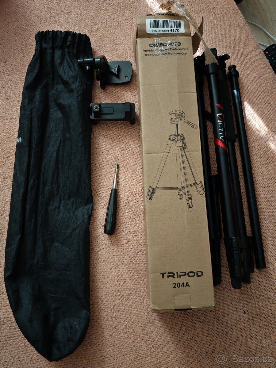 PRODÁM ROZBALENÝ STATIV NA FOTOAPARAT NEBO TELEFON