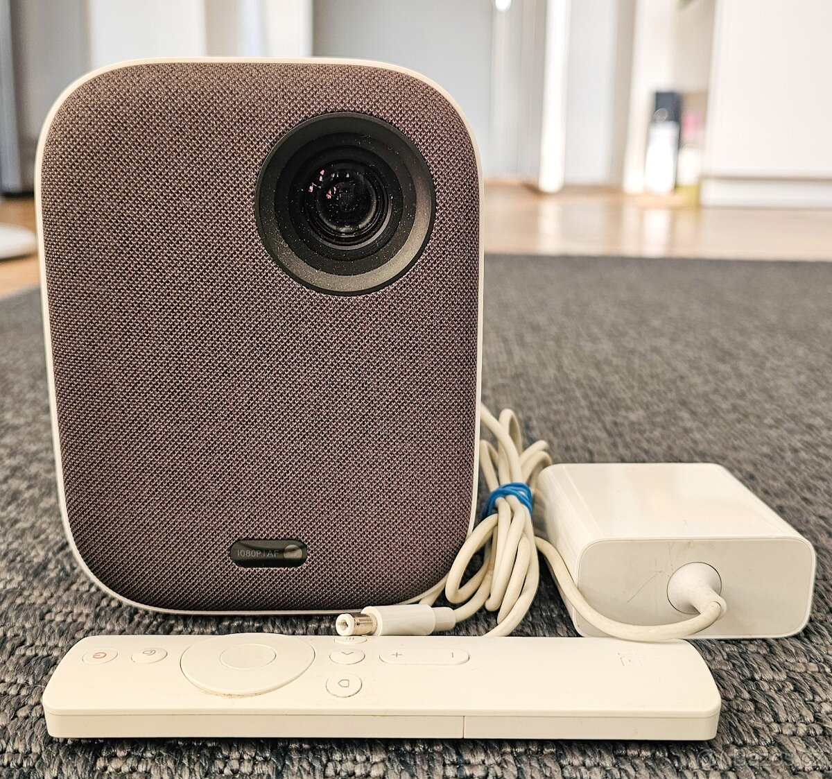 Xiaomi Mi Smart Compact Projector