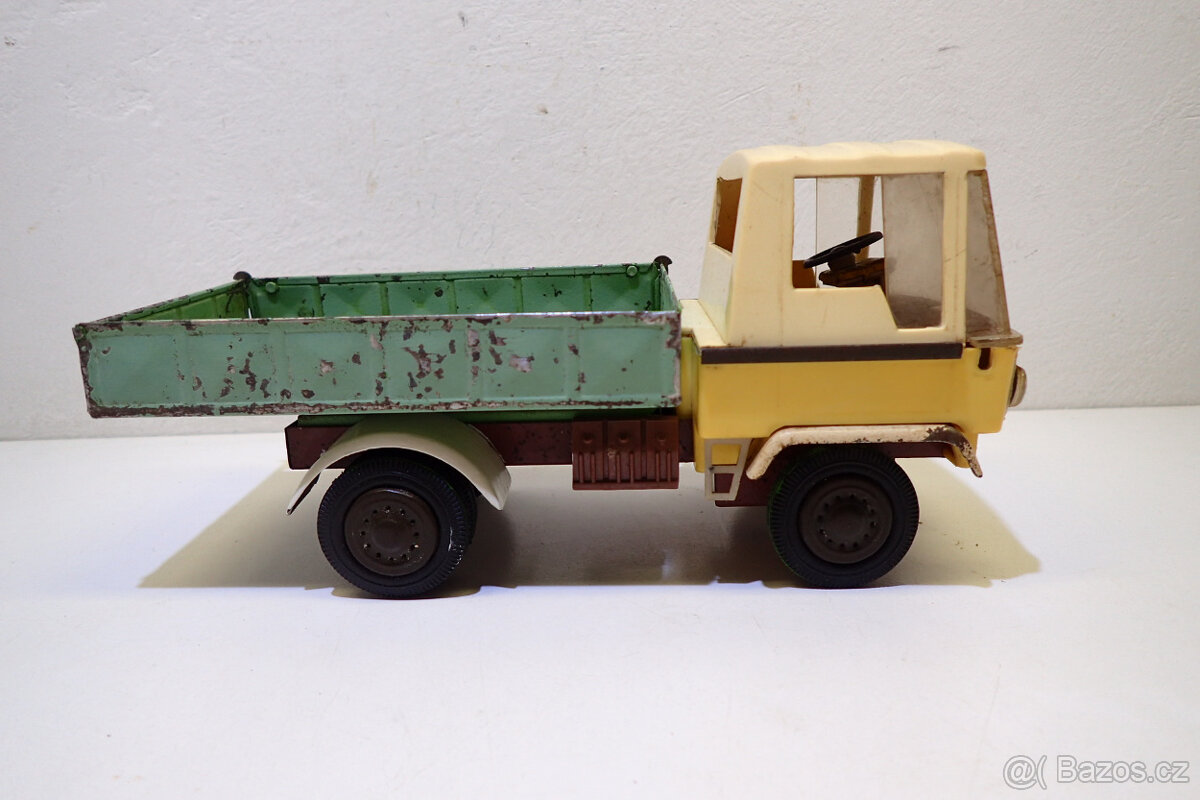 Náklaďák - Zbik - staré Hračky 
