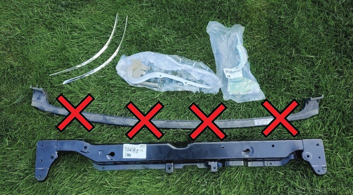 Kia Carens 2013 - Toyota Proace 2016 - predne celo, pant