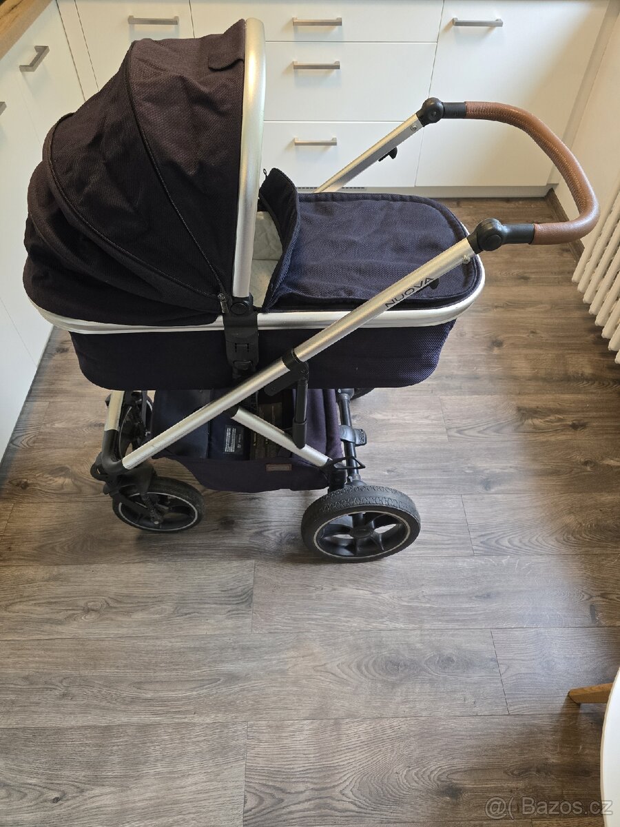 Kočárek Moon Nuova