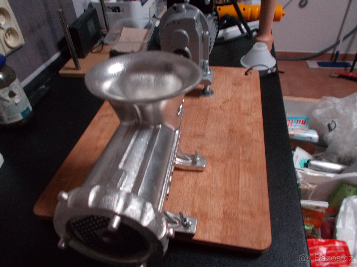 elektrický zabijačkový mlýnek na maso porkert