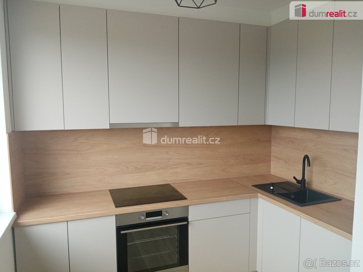 Pronájem atypického bytu - mezonetu, 3+1 s klimatizací, výmě