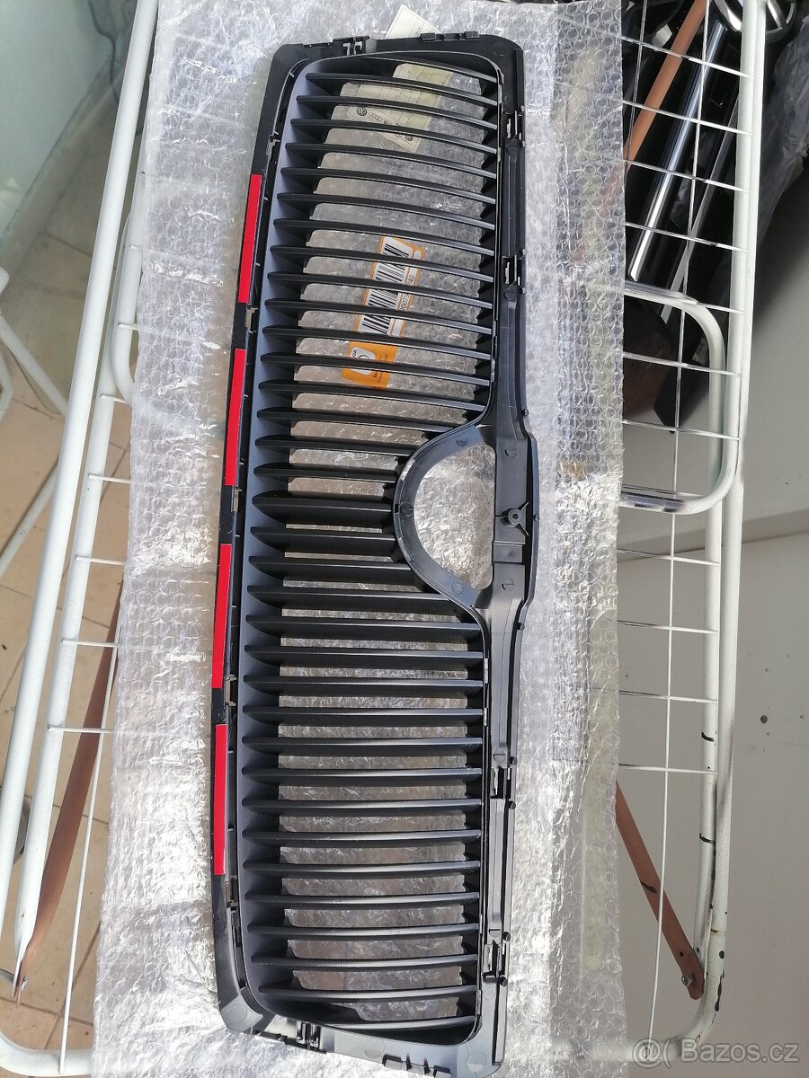 Mřížka narazniku Octavia 2 generace