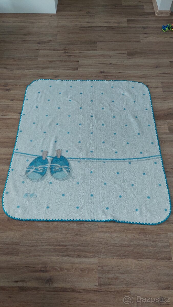 Španělská deka Mora, 110×130 cm, top stav