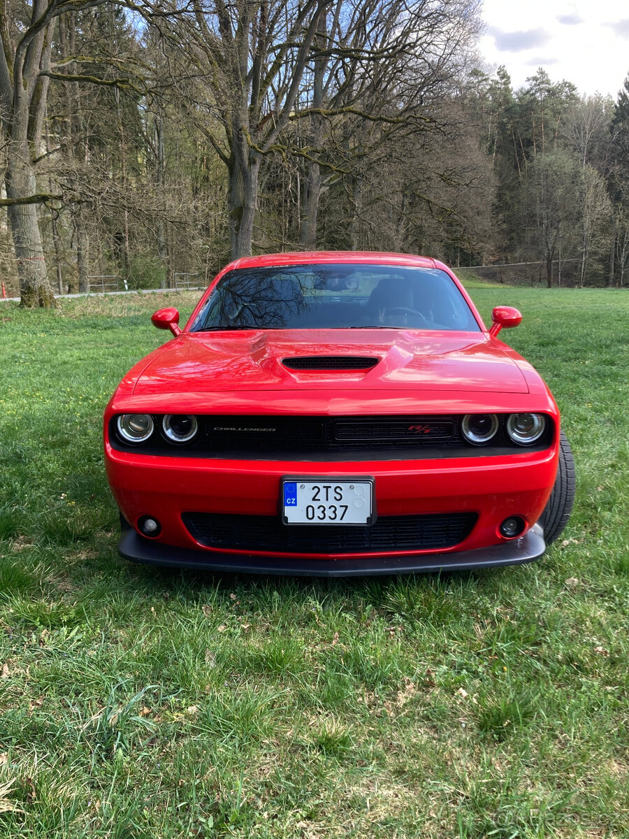 Dodge Challenger 5.7 HEMI
