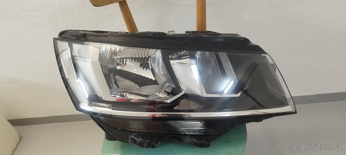 Přední světlo VW Transporter T6