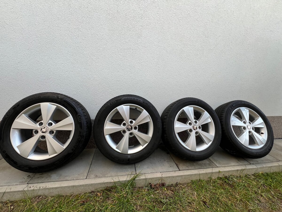 Sada alu kol/disky 16 skoda octavia a letní pneu 205/55R16