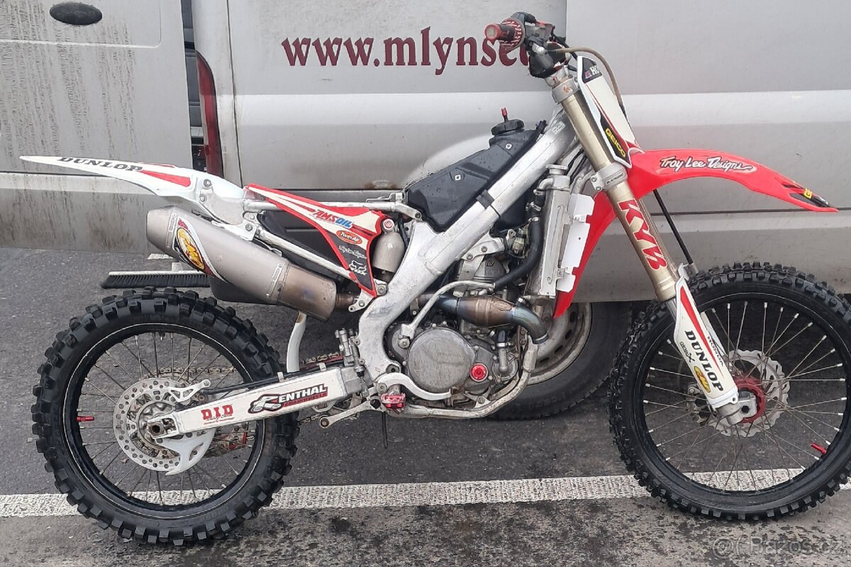 Honda CRF 450 2009, prodám veškeré díly z této motorky
