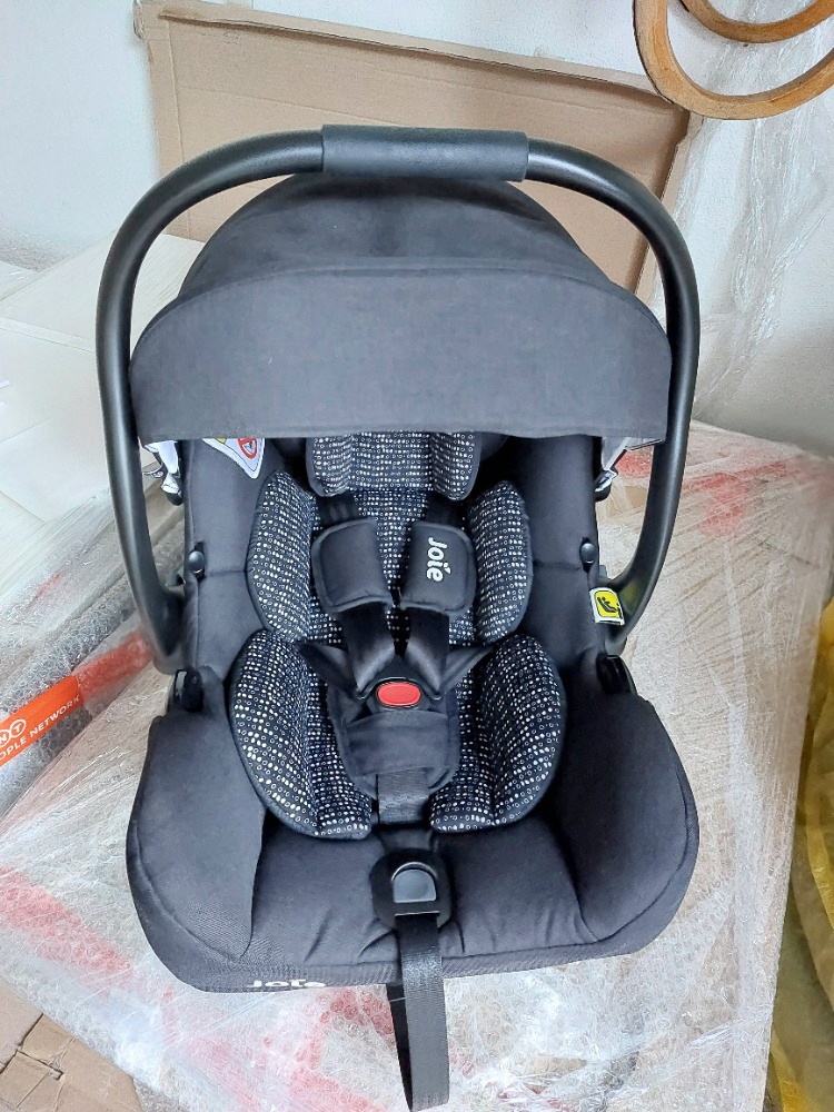 Prodám novou AUTOSEDAČKU zn. Joie (do 13kg)