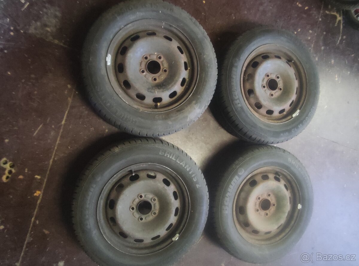 Kola letni Ford Focus 195/65/R15 komplet