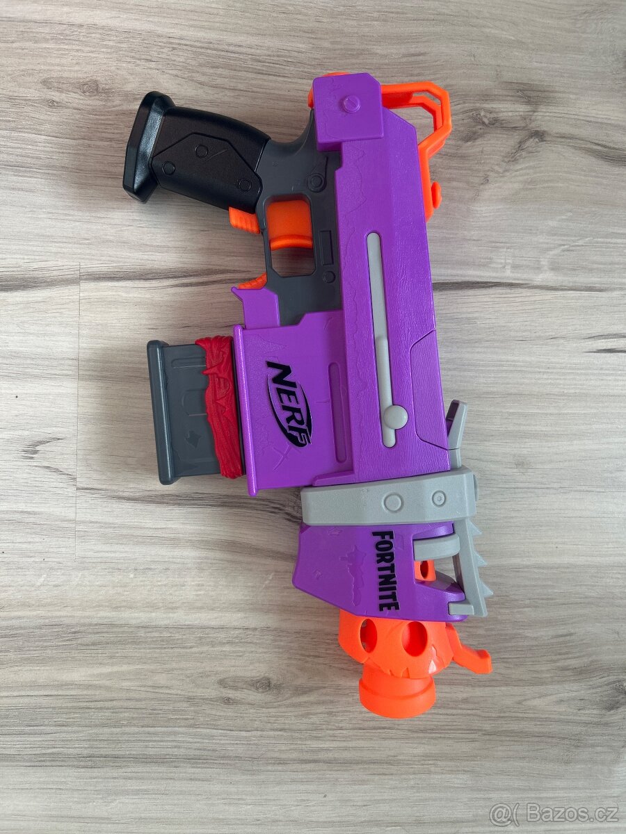 Fortnite pistol