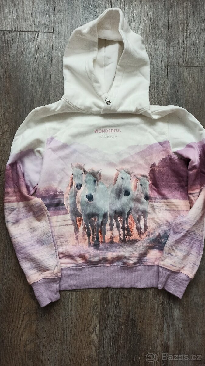 Koníková mikina vel.146/152 zn.H&M