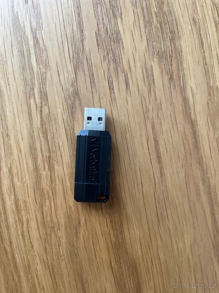 Verbatim Store ''n'' Go PinStripe 128GB USB disk